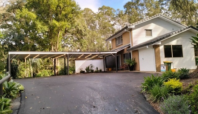 Relaxing country home half way between Gold Coast and Brisbane