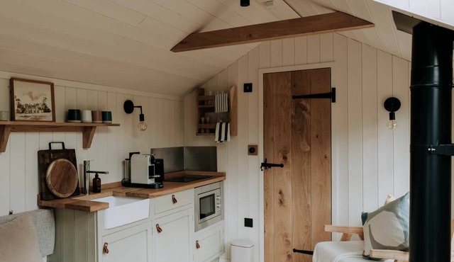 Relaxing countryside retreat with friendly sheep neighbours and nature views!