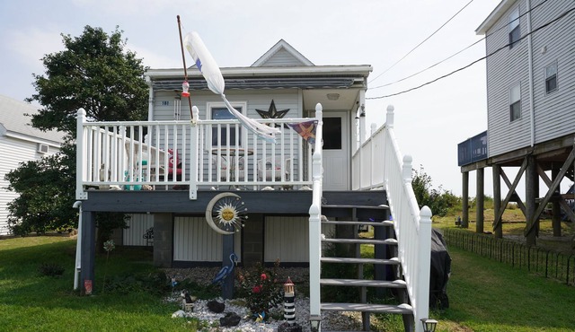 Relaxing Delaware Bayfront Getaway in Kitts Hummock! 2BR/1BA Cottage, Dover area