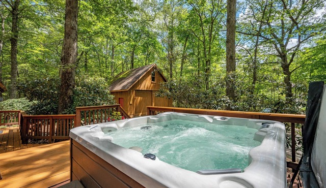 Relaxing Dog-Friendly Lake Escape w/Fire Pit