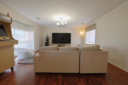 Relaxing Family Getaway 3BR House with Garden