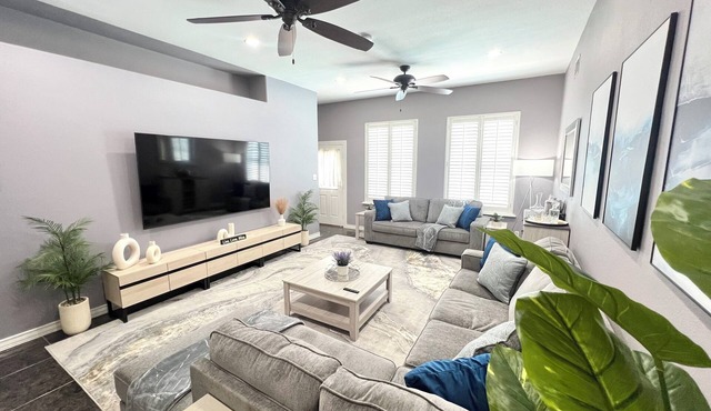 Relaxing Family Retreat with Private Pool, Grill, Game Room