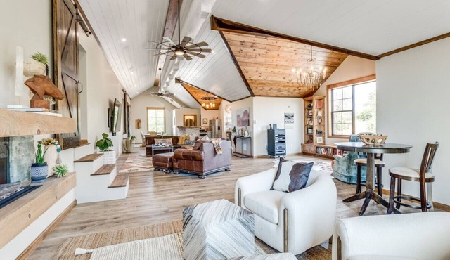 Relaxing Farm retreat on 40 acres in Arcadia