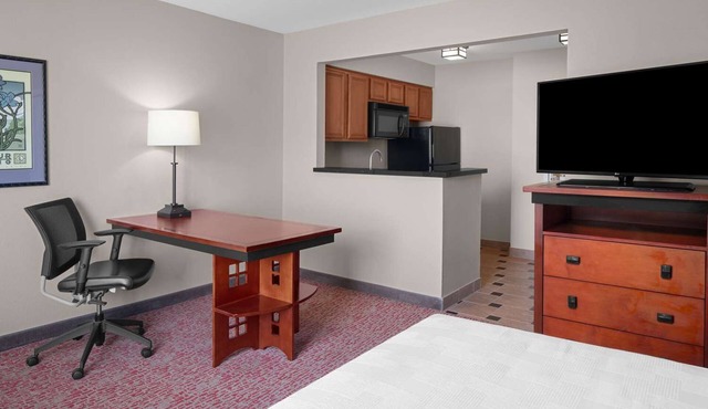 Relaxing Getaway! 4 Pet-Friendly Units! Close to Westfield Galleria!