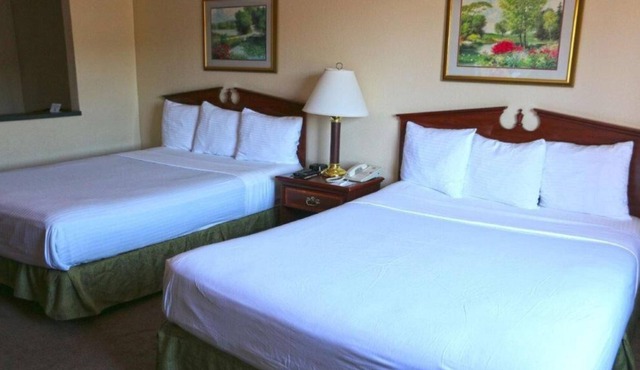 Relaxing Getaway at GuestHouse Kelso Longview! Near Cottonwood Island