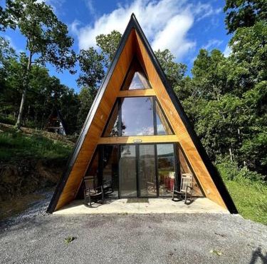 Relaxing Getaway Earth Cabin