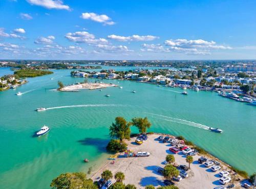 Relaxing Getaway in Sarasota Great Location Whole House