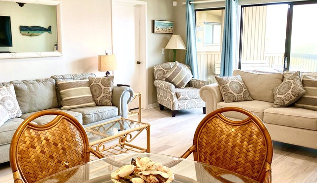 Relaxing getaway, with picturesque views, & a short walk to St. Augustine beach.