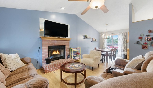 Relaxing Getaway with Outdoor Patio, Fire Pit, and Pool Table