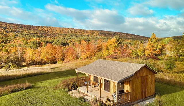 Relaxing Guesthouse with Decks and Panoramic Views