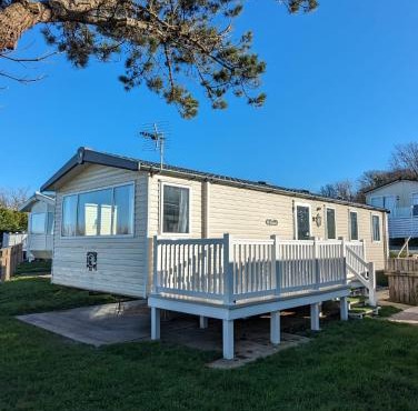 Relaxing Holiday Home Chickerell View Littlesea Haven