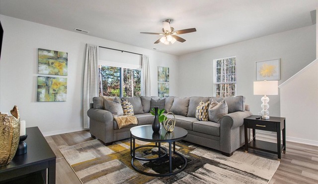 Relaxing Home For Extended Stays~Insurance Displacements~Relocations~Travel Pros