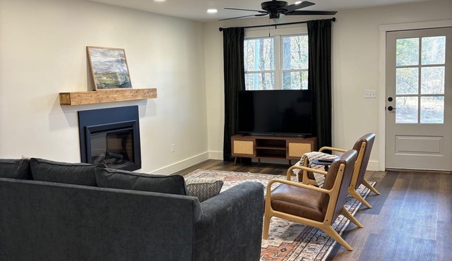 Relaxing home in Saltillo with plenty of space and just minutes from everything.