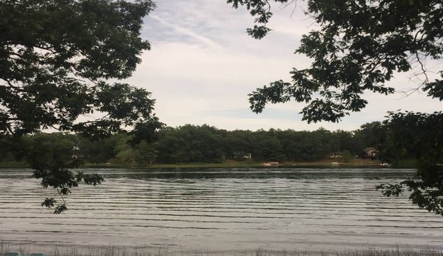 Relaxing Home on Idlewild Lake