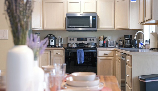 Relaxing home w/king suite in South Anchorage!