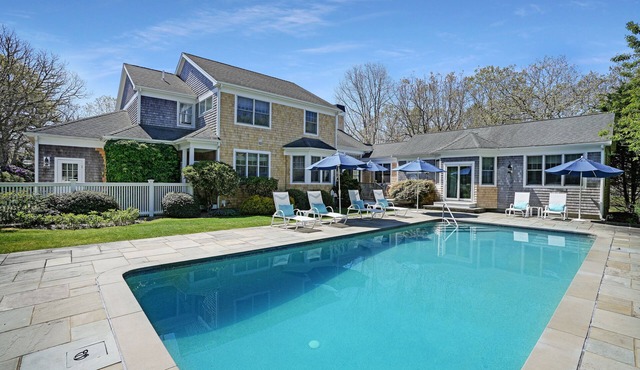 Relaxing home with pool, centrally located in beautiful community