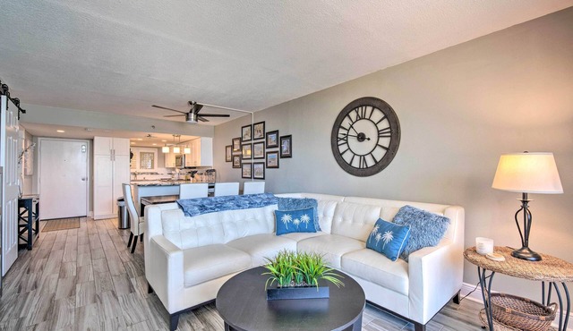 Relaxing Hudson Condo Steps from the Pool!