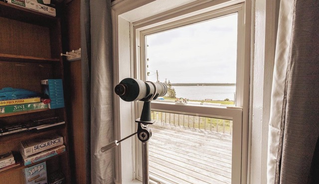 Relaxing Island Cottage on 3 acres w/ocean view