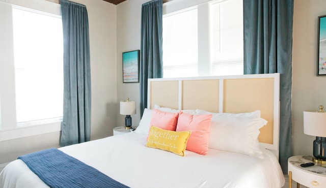 Relaxing King Loft | Fast WiFi Access