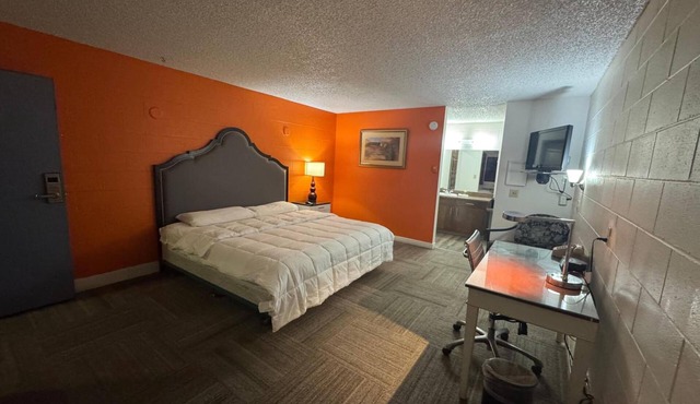 Relaxing King Stay | Walla Walla Wine Country | Pet Friendly | Free Parking