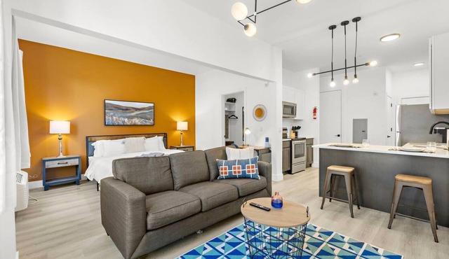 Relaxing King Studio | 15 Min EWR | Free Parking !