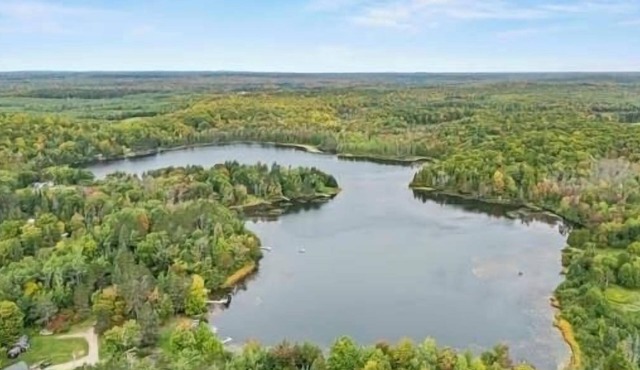 Relaxing Lake Home that is certain to create smiles and memories for all ages!
