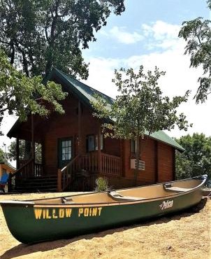 Relaxing Lakefront Cabin with Hot Tub, Starry Nights, Trails & Scenic Vineyards in Texas