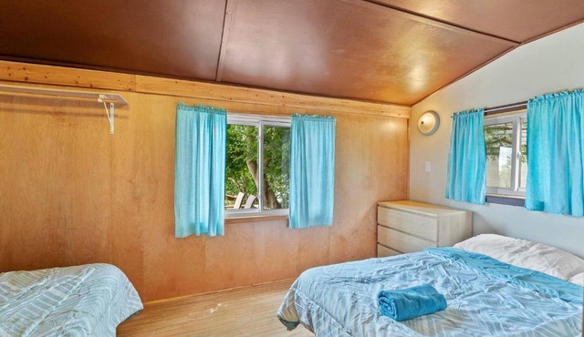 Relaxing Lakefront Cabin