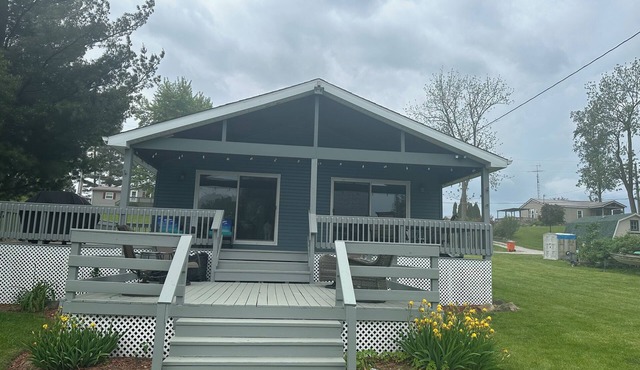 Relaxing Lakefront Escape on Lake Shafer