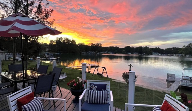Relaxing Lakefront Retreat on Beautiful Little Twin Lake