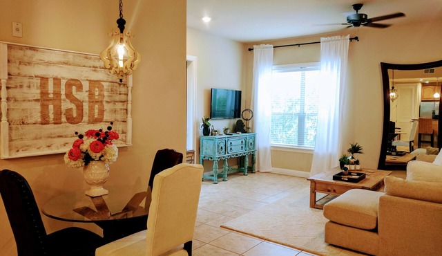 🌺Relaxing Lakeside Luxury Waters Condo @HSB Resort Next to Marina Pool Hot Tub
