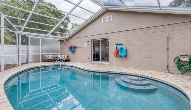 Relaxing Largo Pool Home, 10 Miles To Beach! 122nd