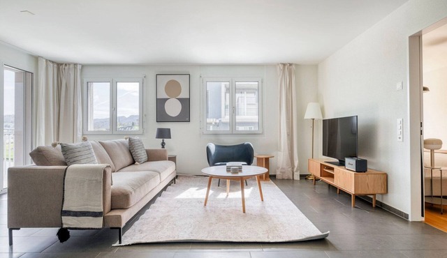 Relaxing Leimbach 2BR w/Storage & Shared Garden, nr Train, by Blueground
