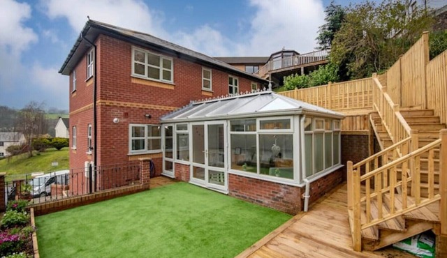 Relaxing Luxury Holiday Home