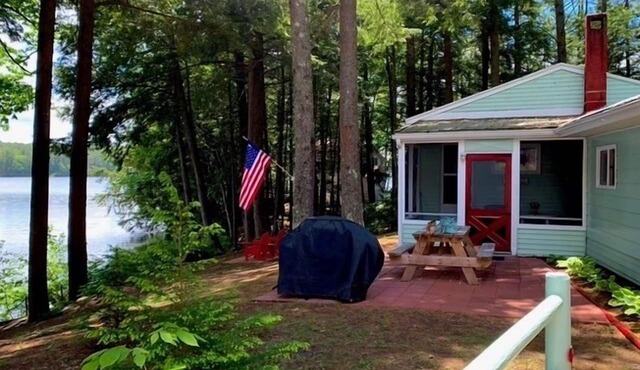 Relaxing Maine Lakeside Cottage with Dock and Canoe for Adventures