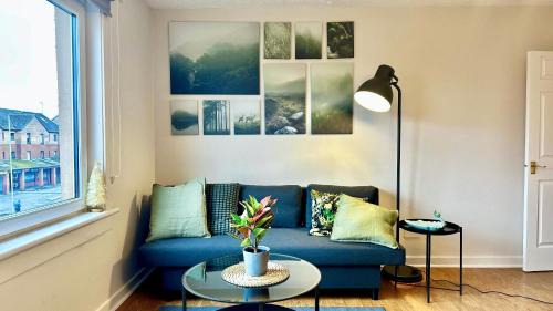 Relaxing Modern Apartment with 6 beds, New Furniture&Repair