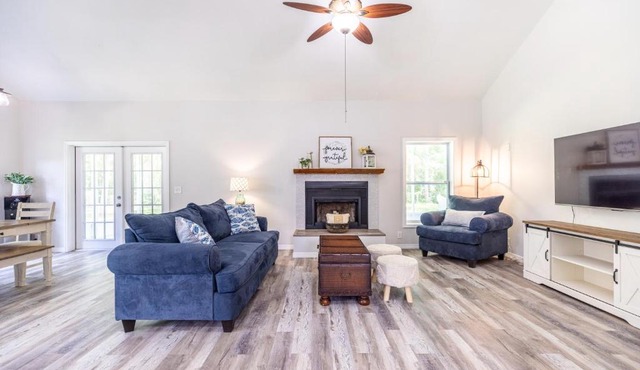 Relaxing Modern Farmhouse in Jupiter Farms. Family-and Dog-friendly!