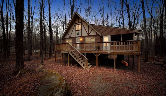 Relaxing Mountain Escape w/Game Room & Deck