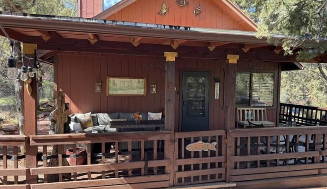 Relaxing Mountain Getaway, Rivers, Fishing, Trails, Waterfalls, Hiking, Cabin