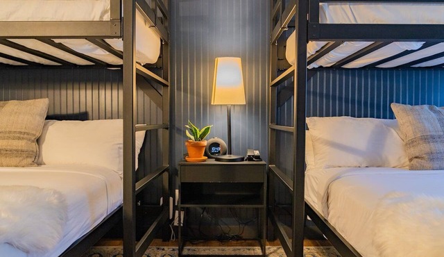 Relaxing Mountain Retreat Ideal for Couple Stay | Skiing or Hike Nearby