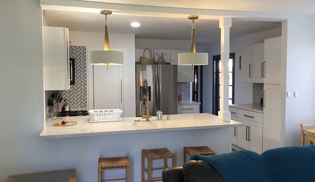 Relaxing newly remodeled home with AC