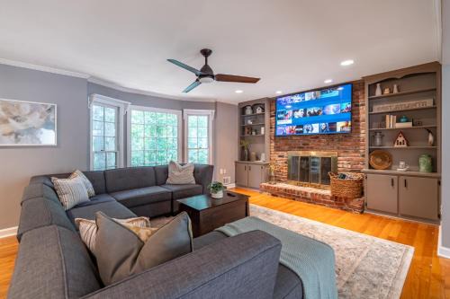 Relaxing Open-Air Home with Sunroom & Forest Views