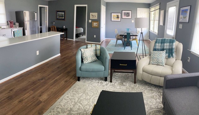 Relaxing, peaceful house in Calvert County, Md close to beach towns and DC.