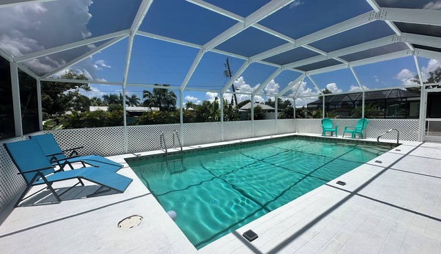 Relaxing pet-friendly house with a heated pool near Beaches, Golf & Dining!