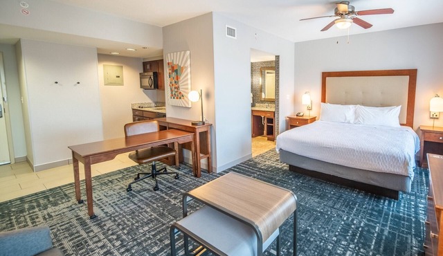 Relaxing Place to Unwind! Outdoor Pool Access, Pets Allowed!