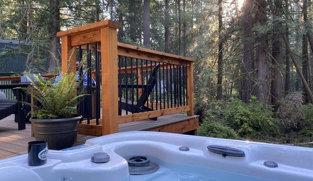 Relaxing PNW island getaway with hot tub, fire pit, miles of trails & beaches.