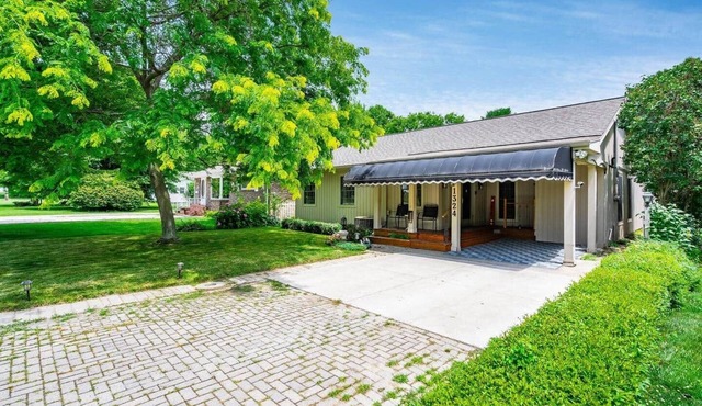 Relaxing Pool Retreat Near Wineries & Point Pelee