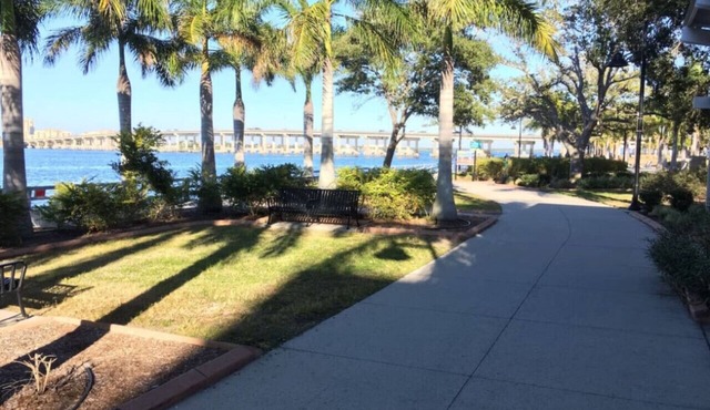 Relaxing Pool Side - Near Fairgrounds