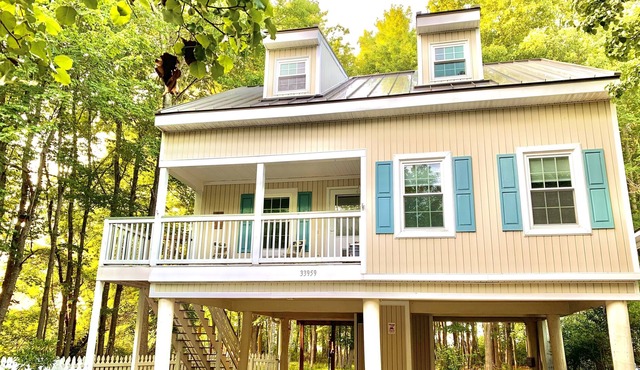 Relaxing Private Bethany Beach Retreat, Dog Friendly, 1.5 miles from the beach!