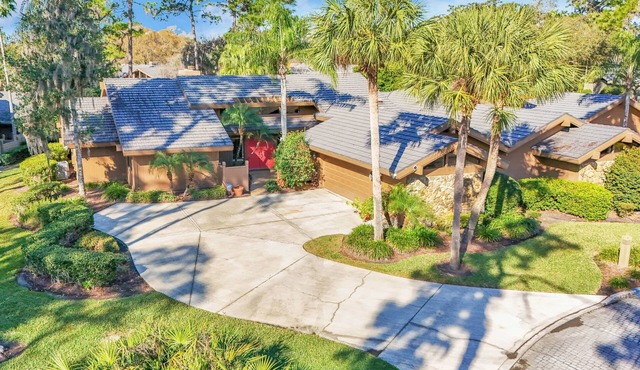 Relaxing Resort Getaway: 2BR Home w/two PGA Golf Courses & Community Pool - Great for Extended Stay